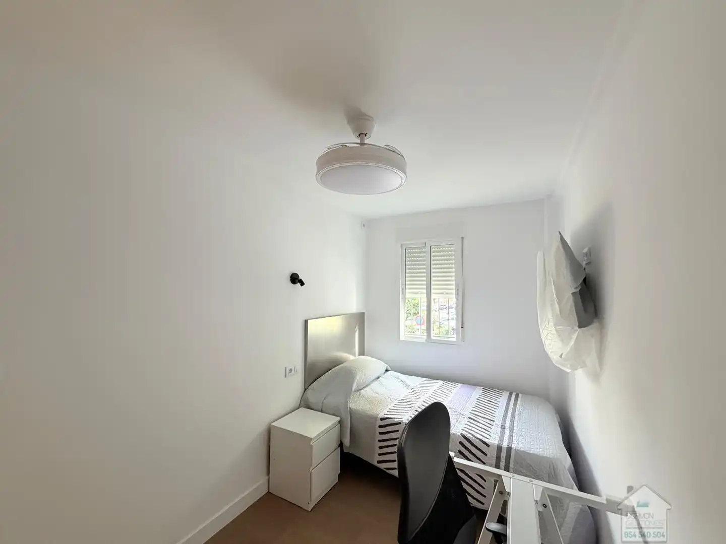 Bedroom of Flat for rent in Sevilla  with Parquet flooring and Furnished