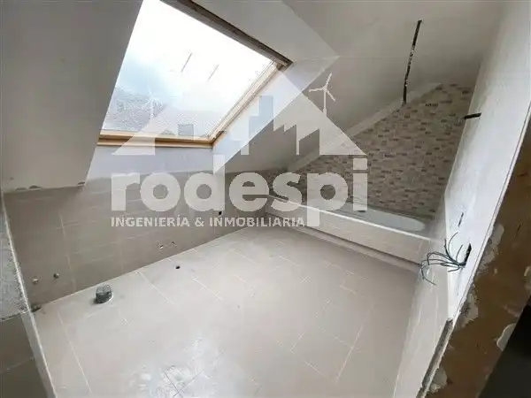 Bathroom of Buildings for sale in Vigo 