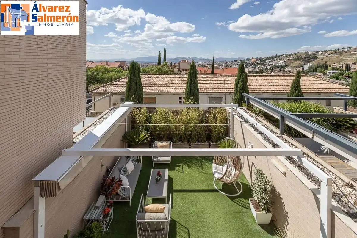 Terrace of Detached homes for sale in Granada