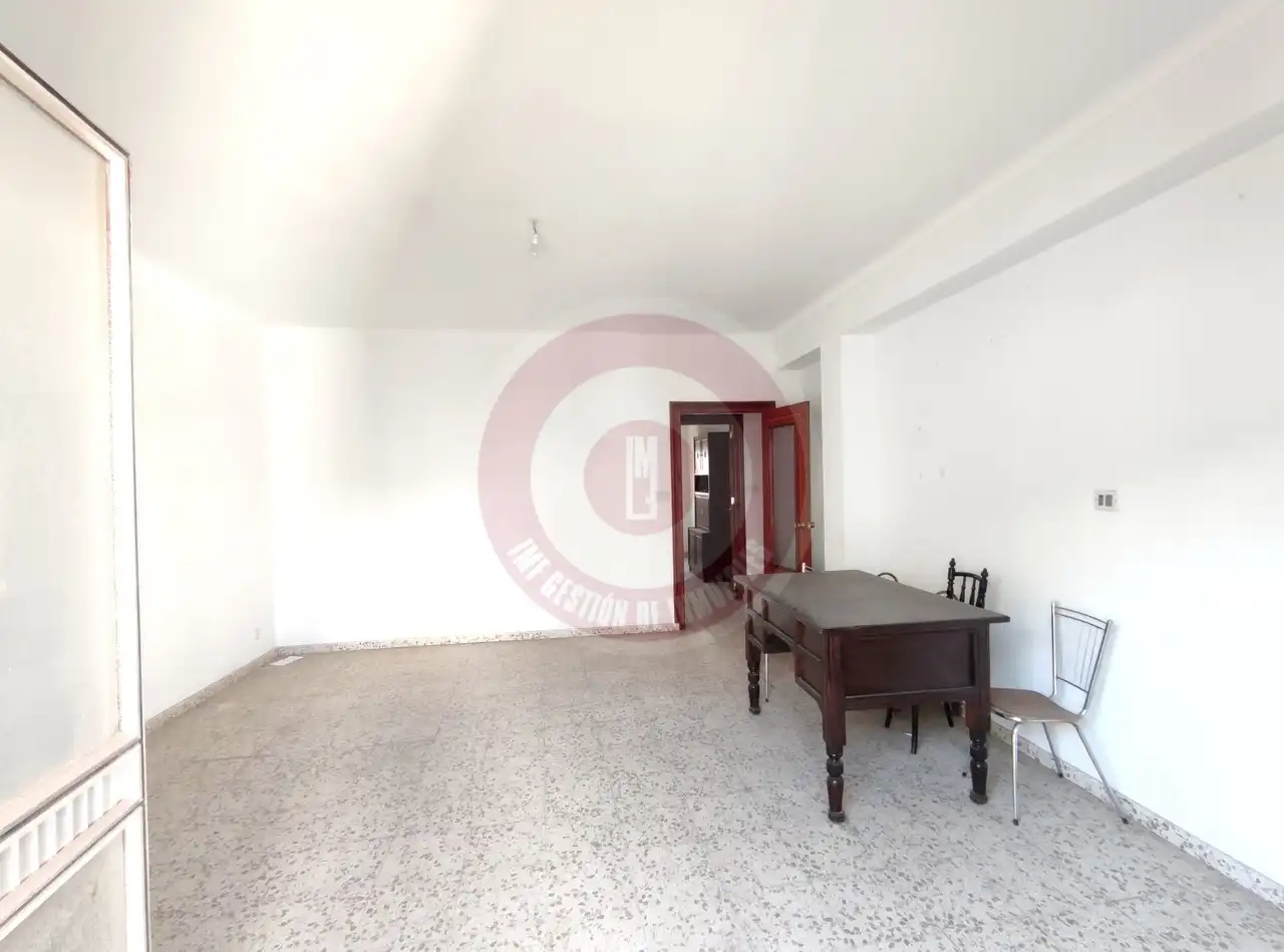 Sala d'estar de Edifici en venda en Vélez-Málaga amb Alarma