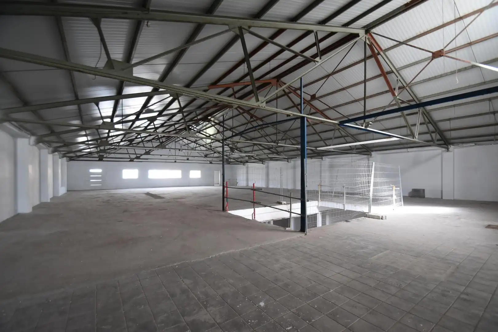 Fabrikhallen zur Miete in Vilanova i la Geltrú