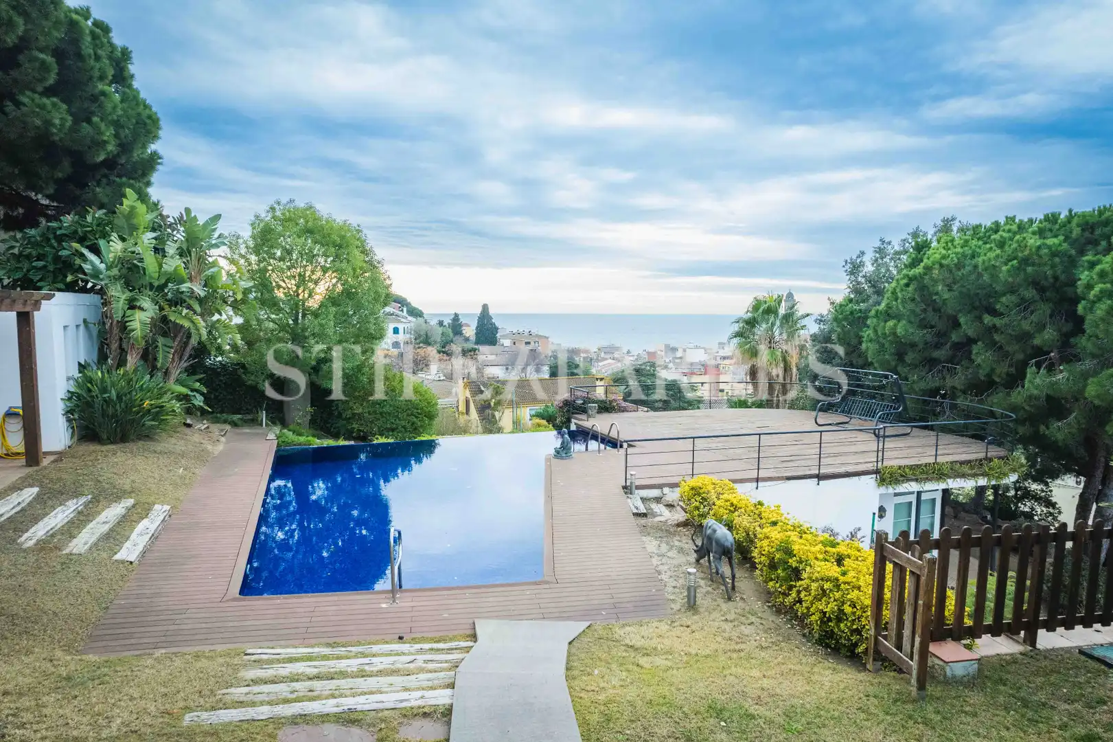 Piscina de Casa o chalet en venta en Canet de Mar con Aire acondicionado, Calefacción y Jardín privado