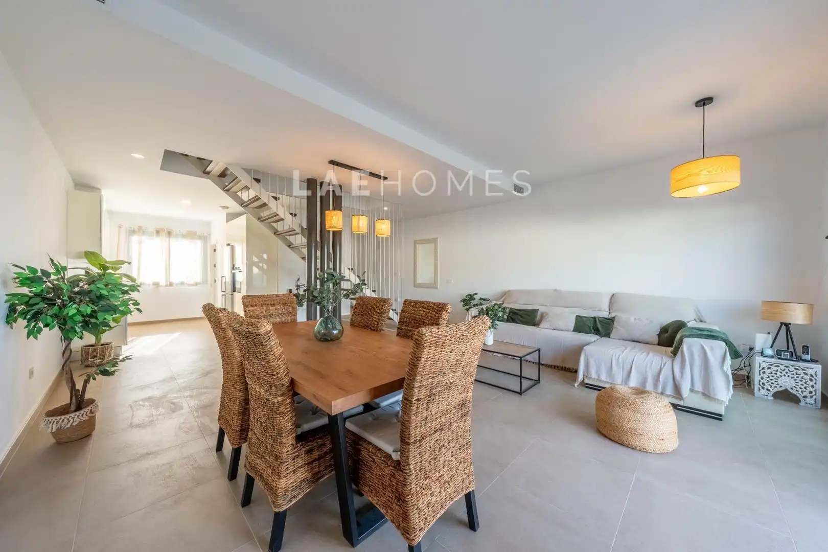 Sala de estar de Casa adosada en venta en Manilva con Aire acondicionado, Terraza y Trastero