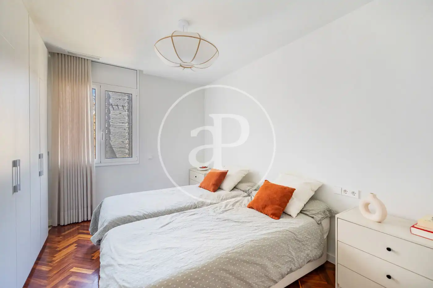 Habitación de Piso en venta en Barcelona con Aire acondicionado y Calefacción