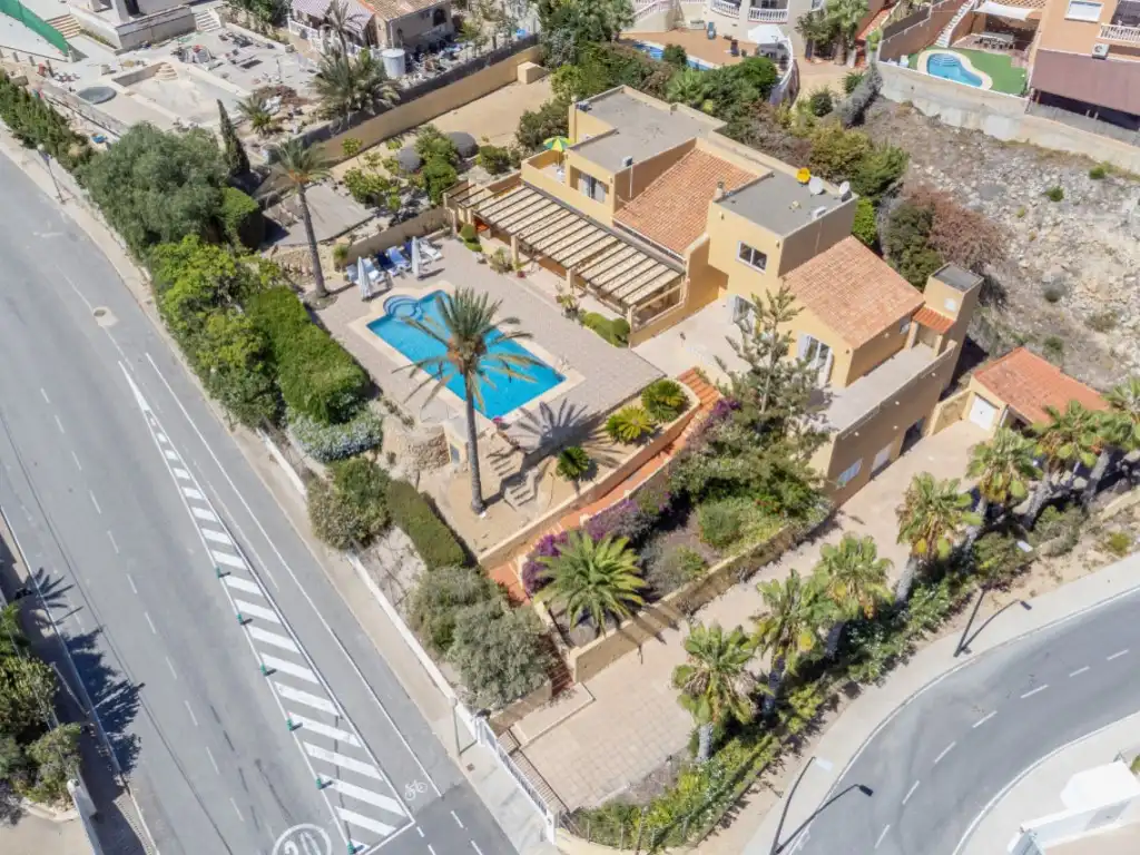 Houses for sale in Avenida Europa, Poble Nou - Montiboli