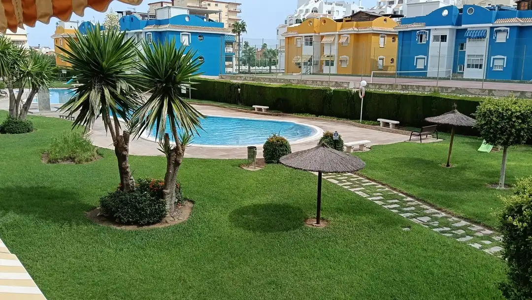 Piscina de Apartamento en venta en Xeraco con Terraza, Trastero y Amueblado