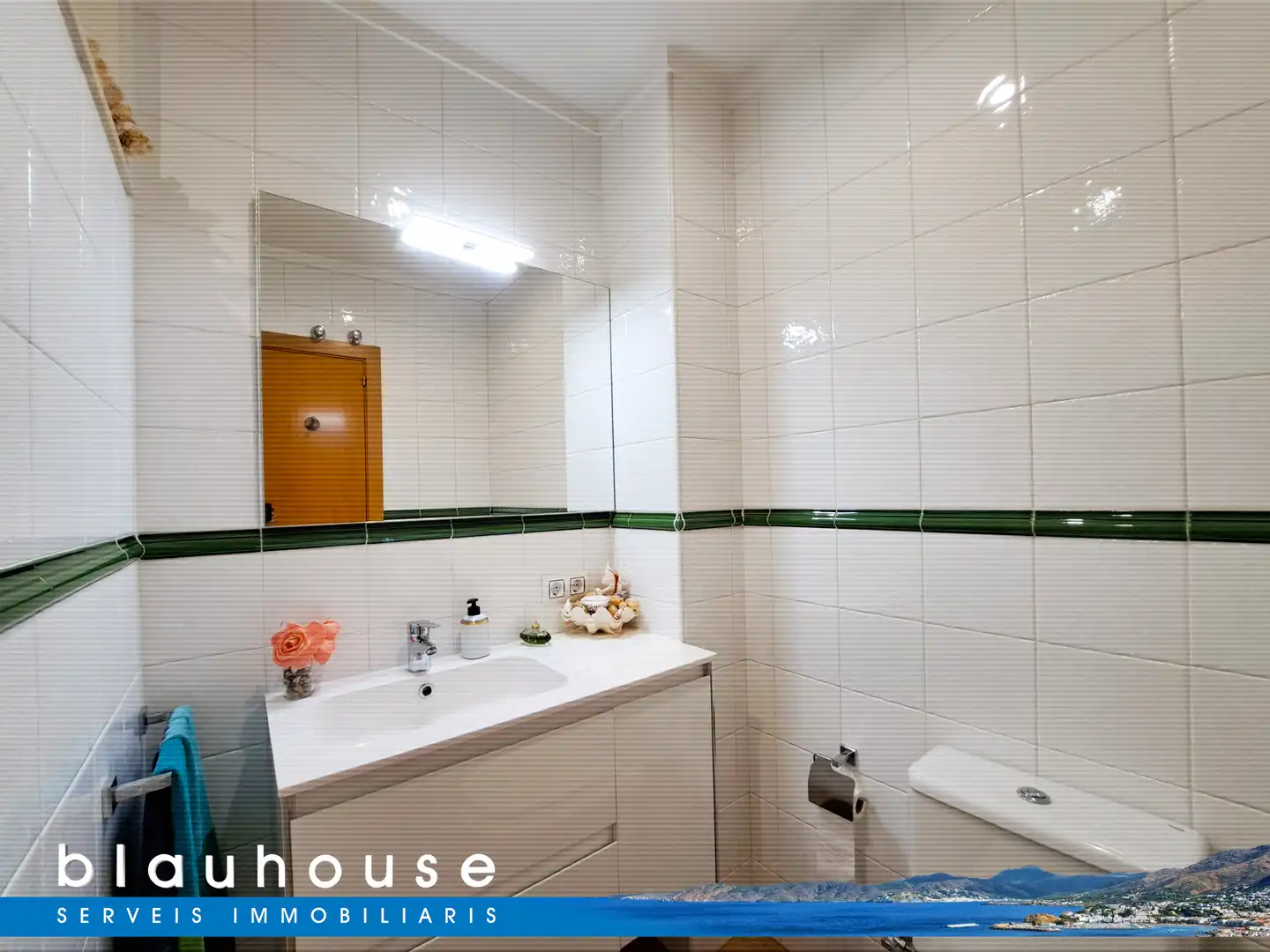 Baño de Casa adosada en venta en Llançà con Aire acondicionado, Calefacción y Parquet