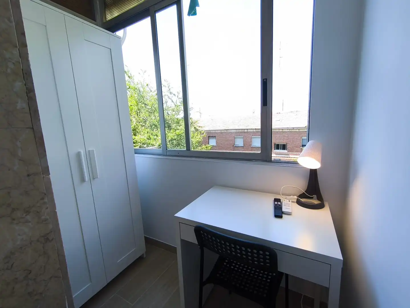 Habitación de Piso para compartir en Madrid con Calefacción, Amueblado y Horno