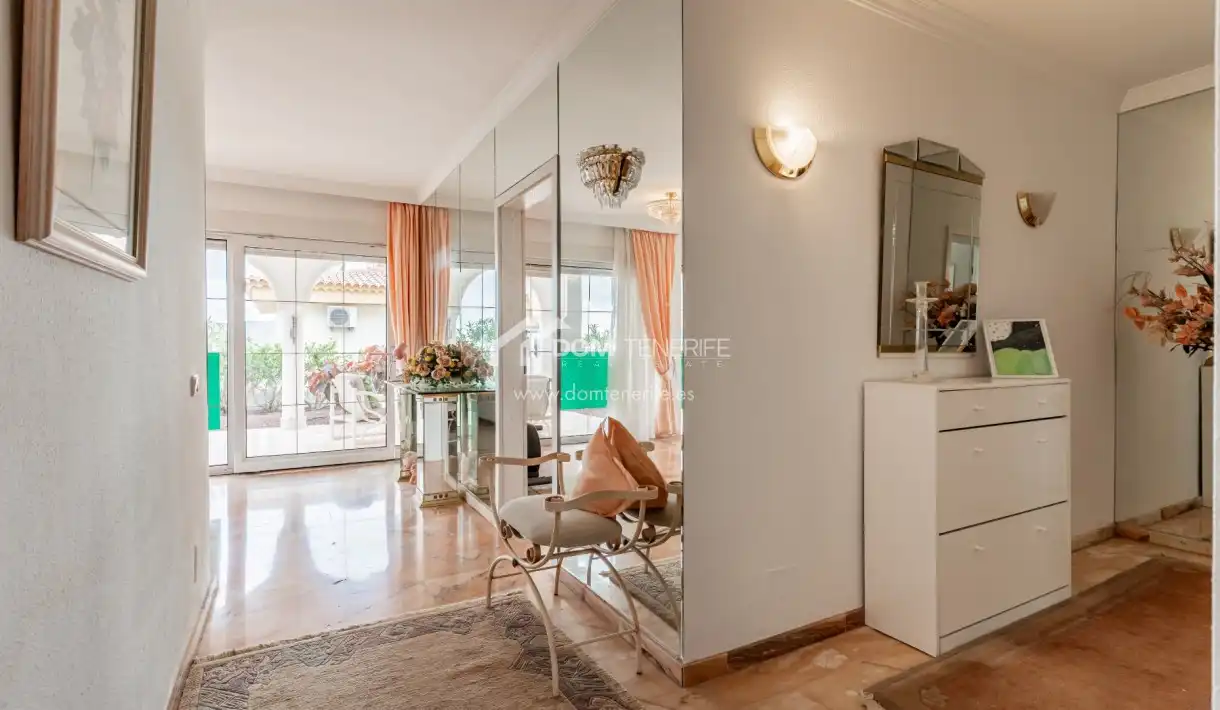 Casa o chalet en venta en Arona con Terraza, Piscina y Amueblado
