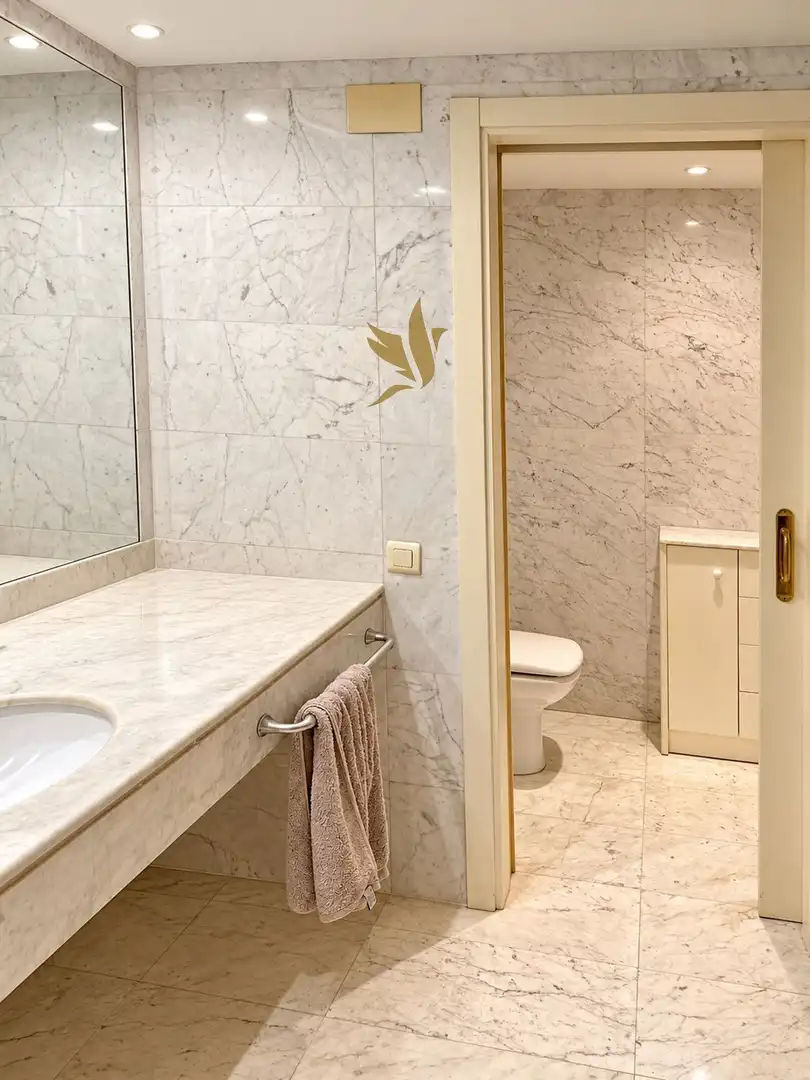 Baño de Dúplex en venta en Barcelona con Aire acondicionado, Calefacción y Terraza