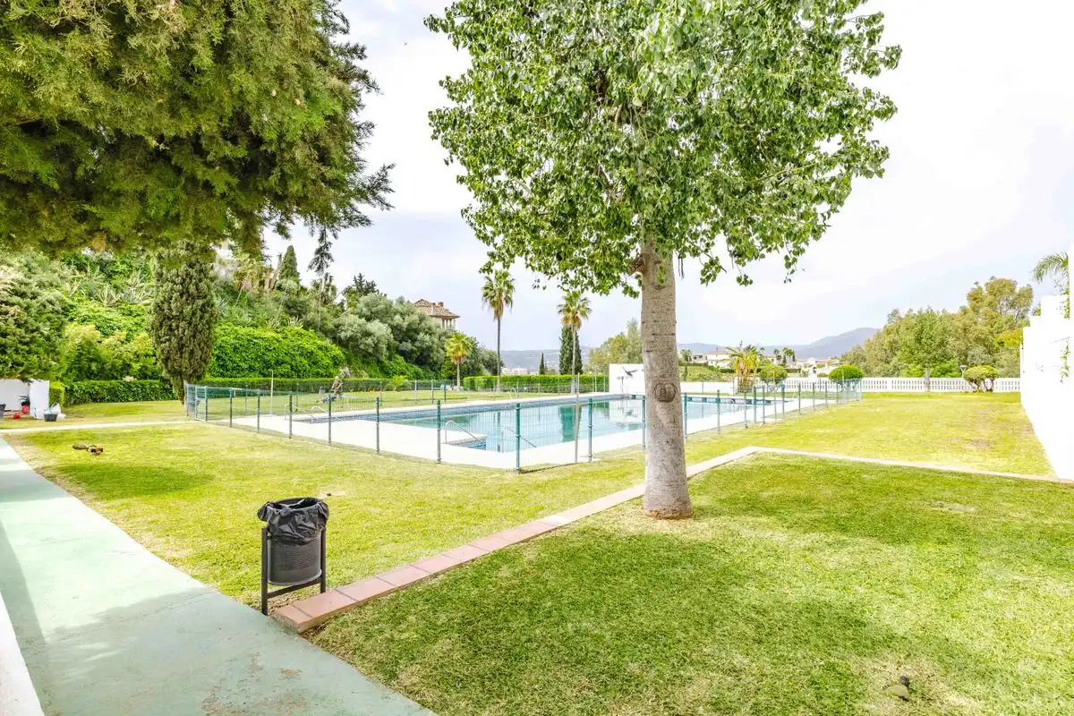 Piscina de Casa adosada en venda en Mijas amb Aire condicionat, Calefacció i Terrassa