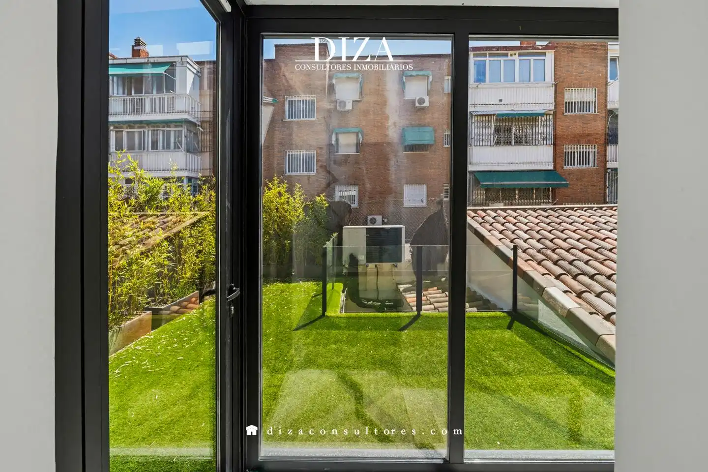 Terrassa de Casa o xalet de lloguer en Madrid amb Aire condicionat, Calefacció i Jardí privat