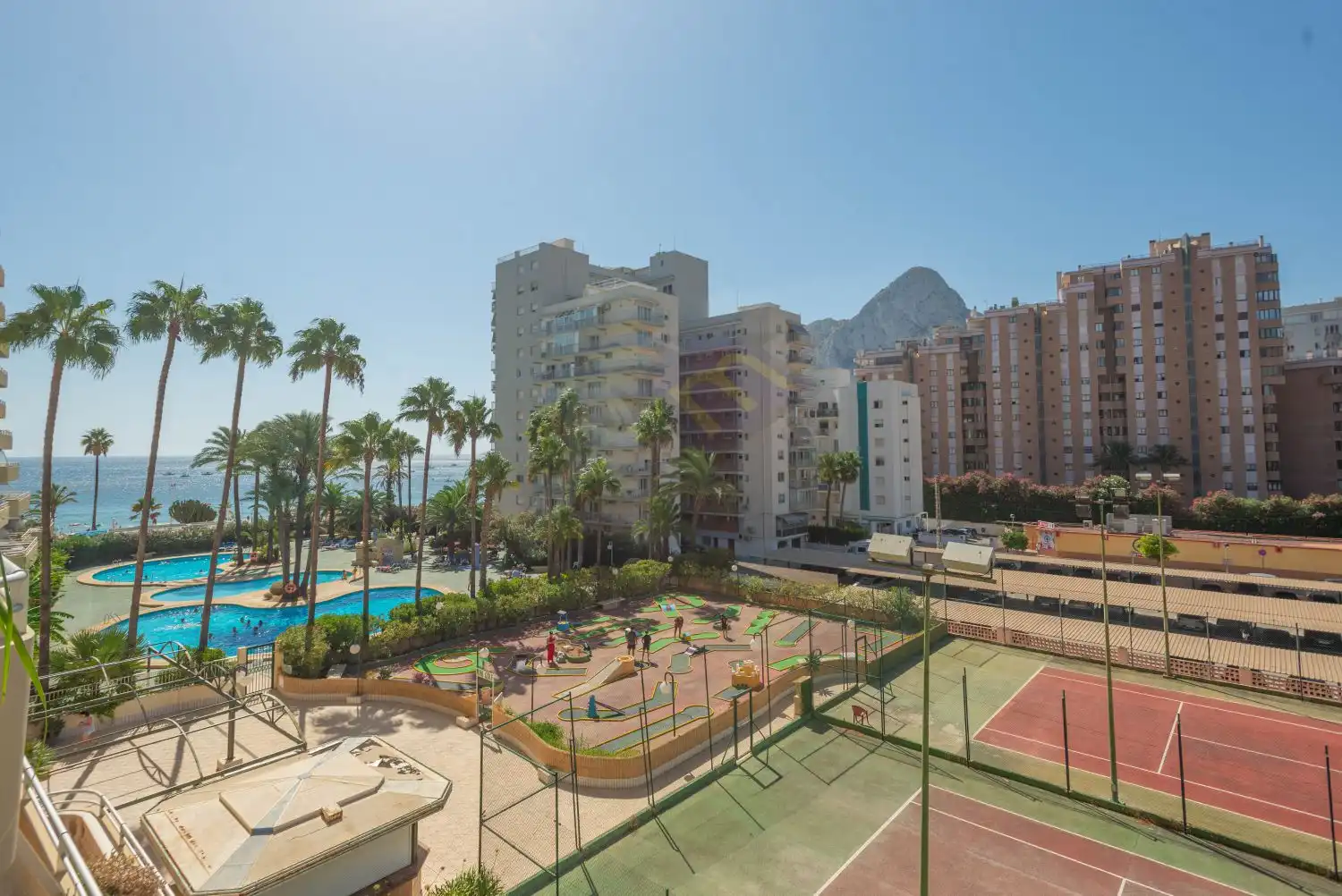 Apartamento con terraza en venta en Juan Carlos I 26, imagen 2