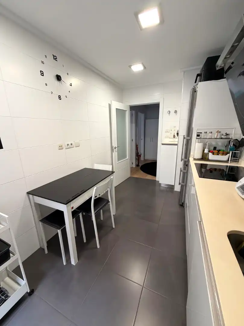 Cocina de Piso en venta en Barakaldo  con Trastero, Amueblado y Balcón