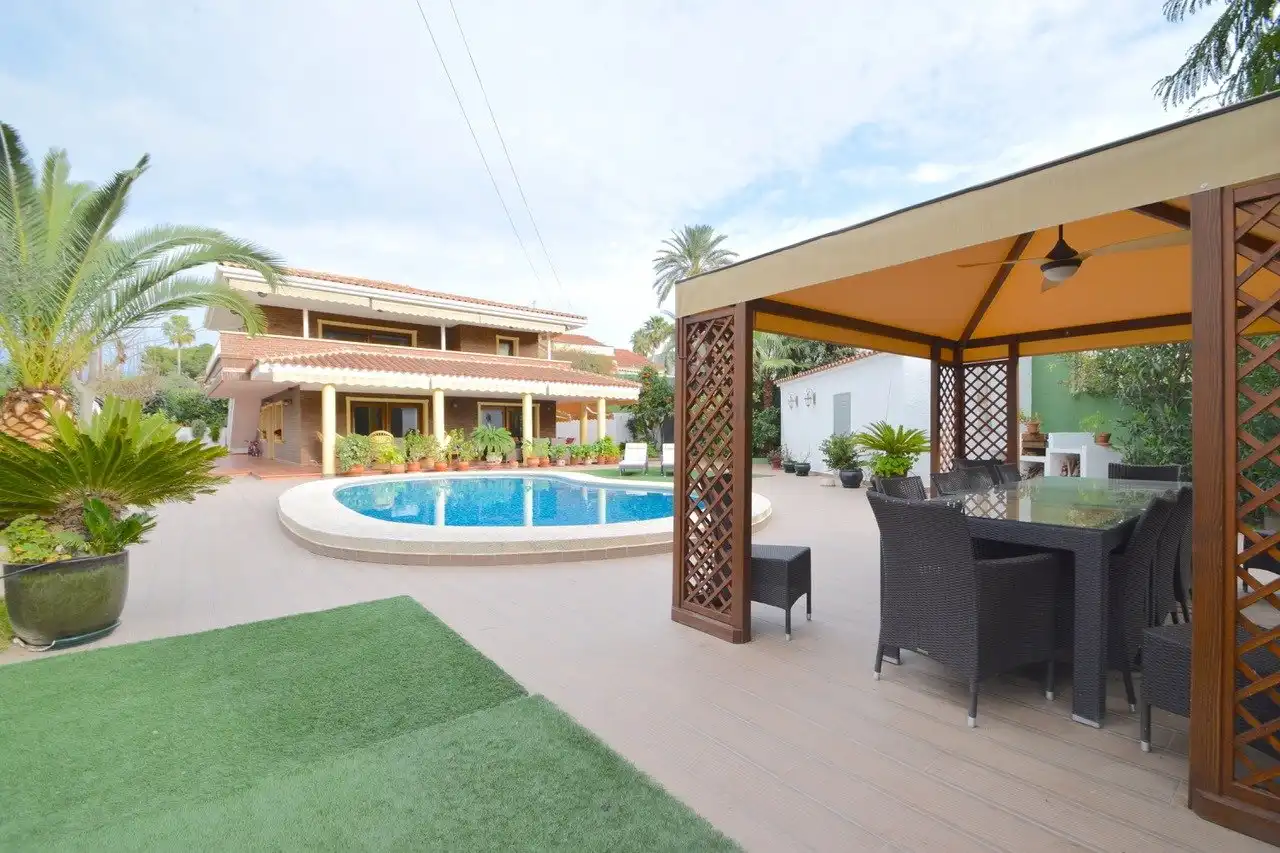 Chalet con piscina en venta en Rincón de Loix, imagen 4
