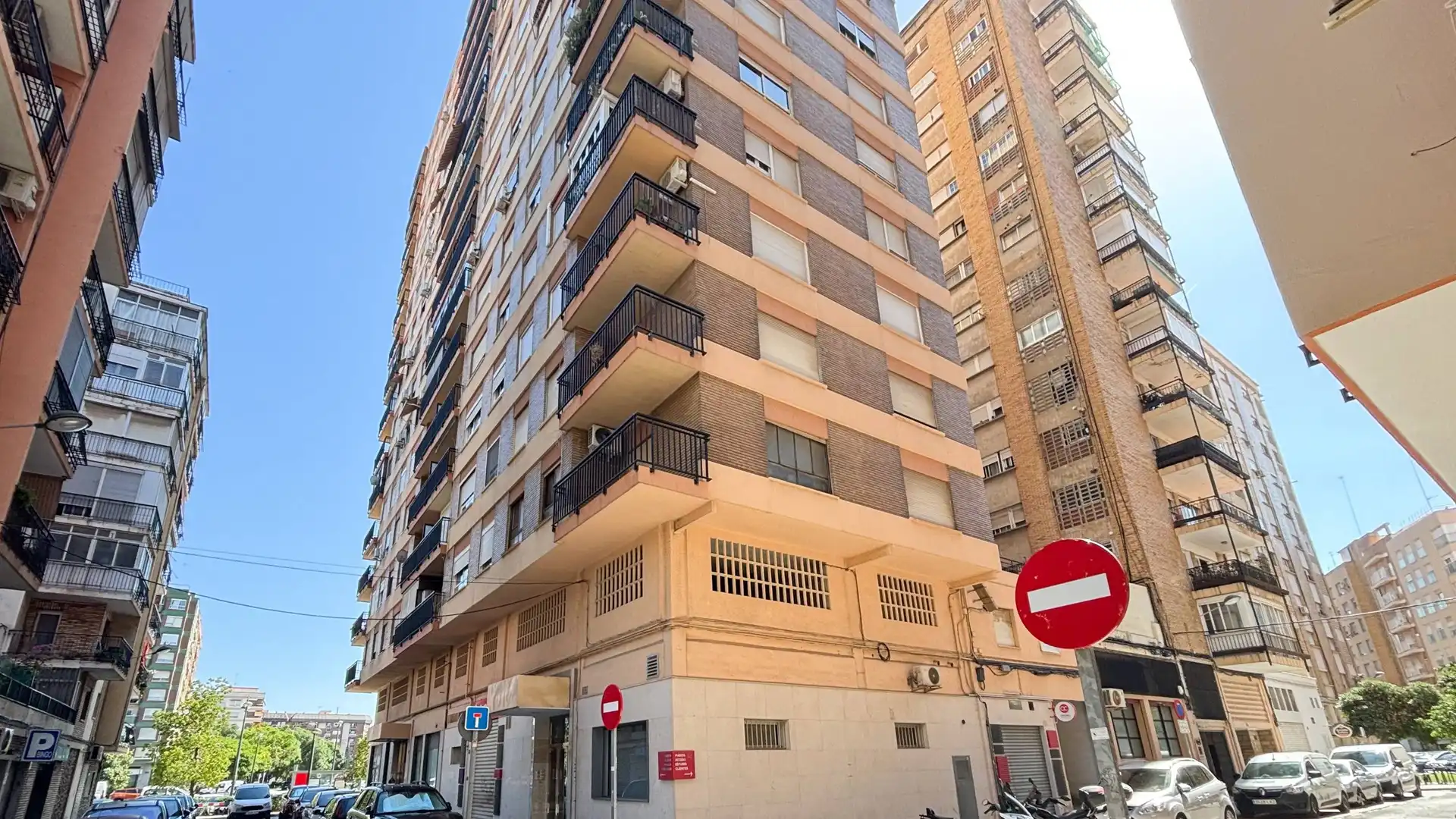 Außenansicht von Wohnung zum Verkauf in Valencia mit Terrasse