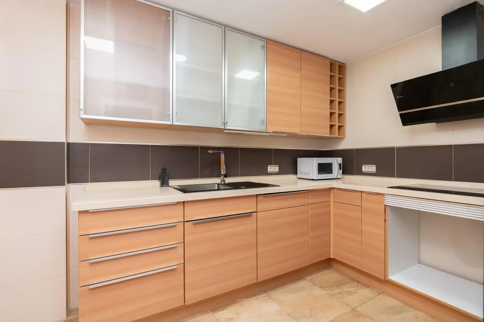 Flat for sale in Calle Calle Islas Hawai, Motril ciudad