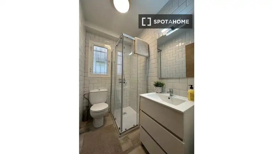 Bathroom of Flat for share in Macarena