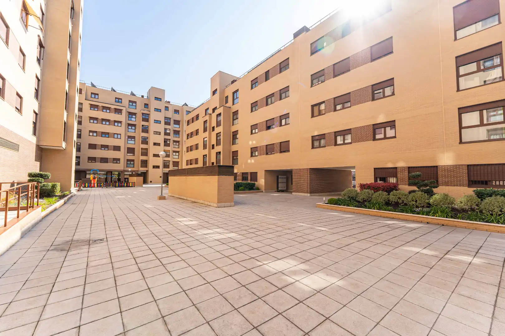 Exterior view of Flat for sale in Móstoles  with Air Conditioner, Heating and Private garden
