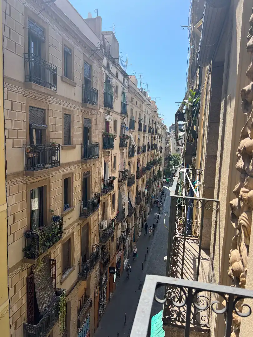 Vista exterior de Piso en venta en Barcelona con Aire acondicionado, Calefacción y Amueblado
