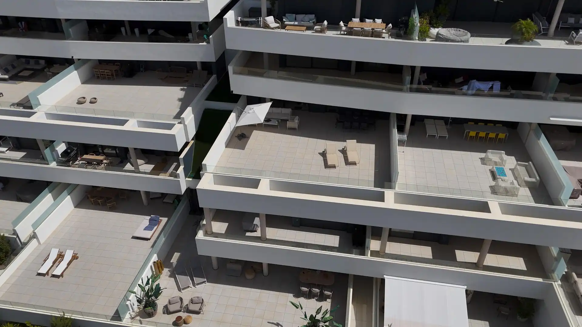 Apartamento con terraza en venta en CARRETERA LOMAS DE MARBELLA #MEDBLUE, FASE I. PORT, imagen 4
