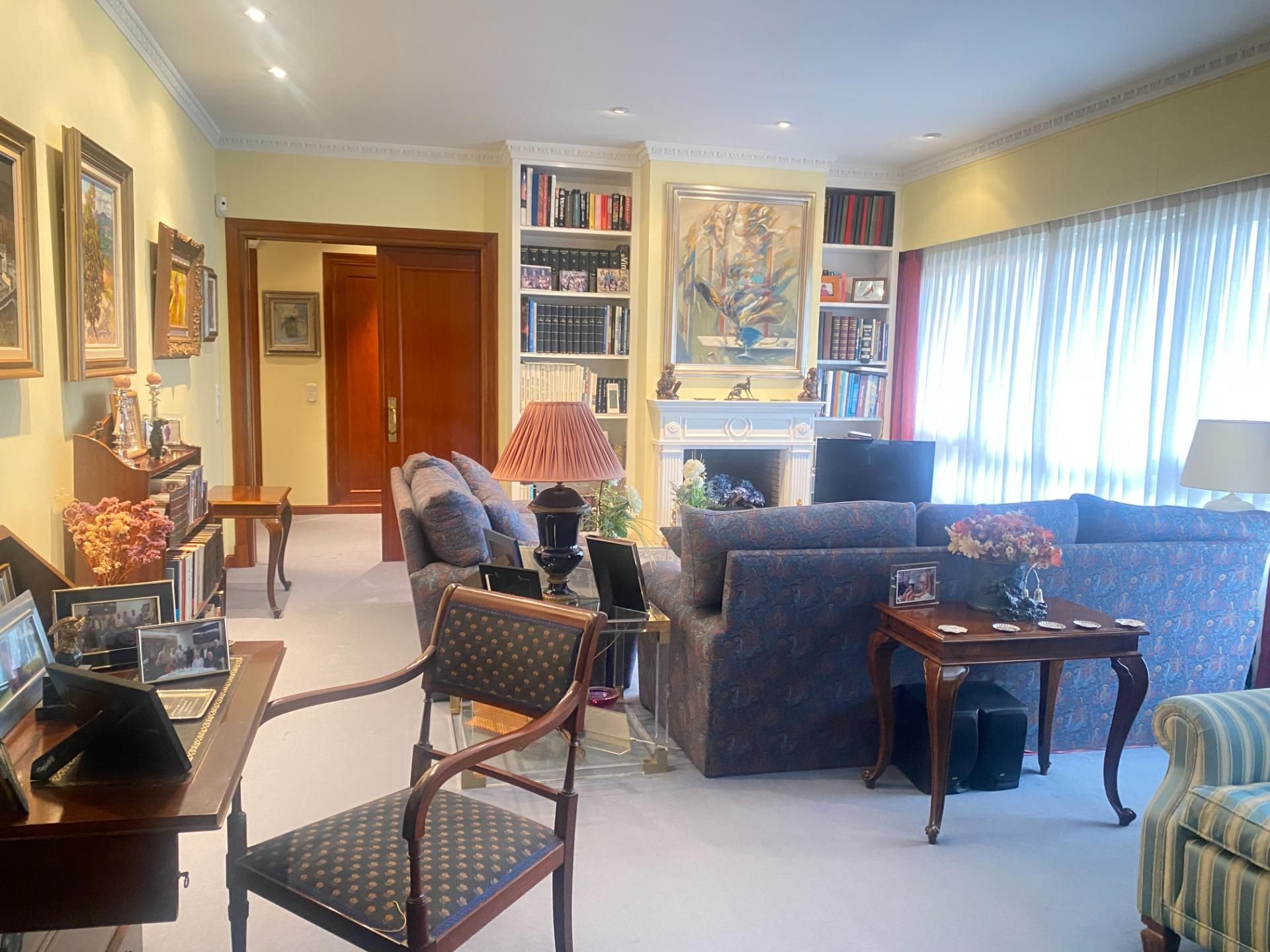 Living room of Flat for sale in Getxo   with Heating, Terrace and Storage room