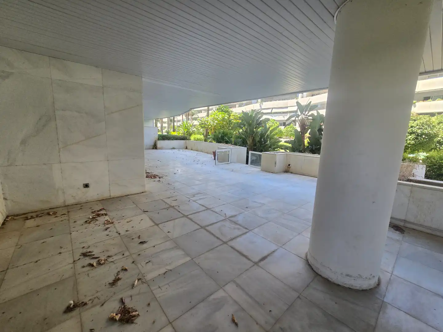 Terrassa de Apartament en venda en Marbella amb Aire condicionat, Calefacció i Jardí privat