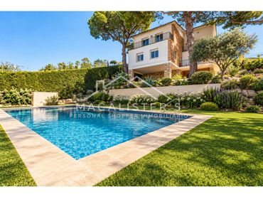 Casa con piscina in vendita a Cabrils
