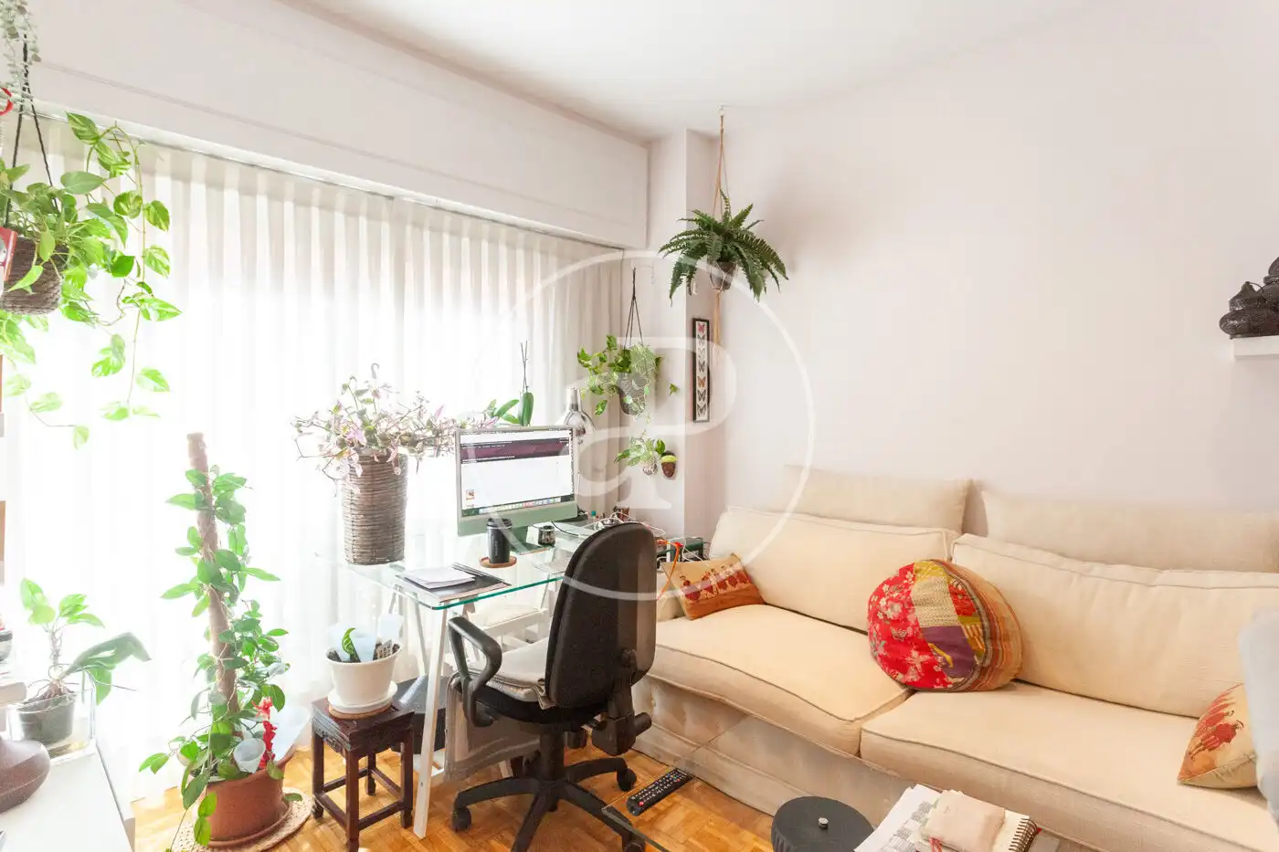 Sala d'estar de Pis en venda en Madrid amb Aire condicionat, Calefacció i Jardí privat