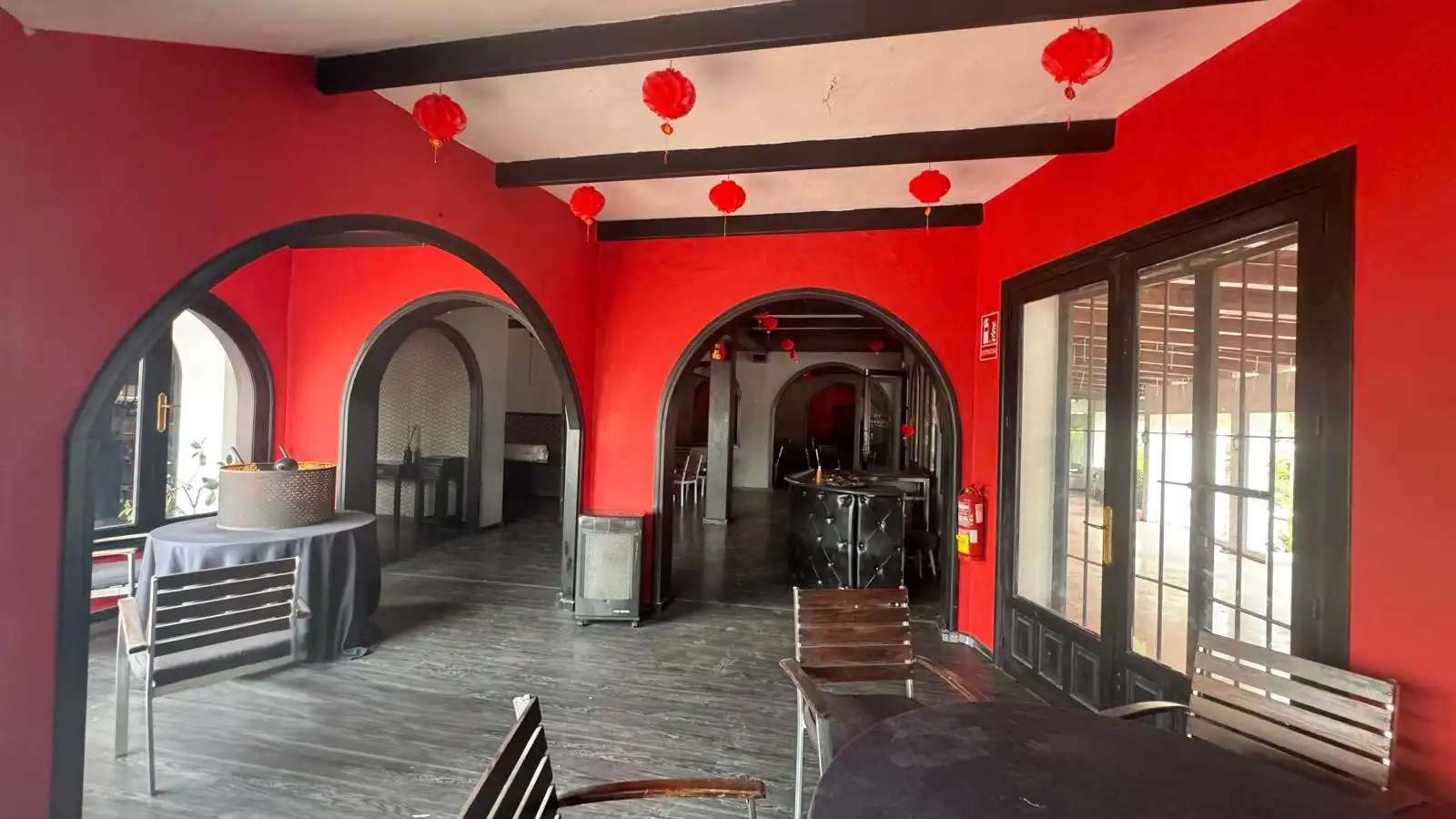 Gebäude zum Verkauf in Estepona mit Alarm und Gemeinschaftspool
