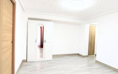 Bedroom of Flat for sale in  Valencia Capital  with Balcony