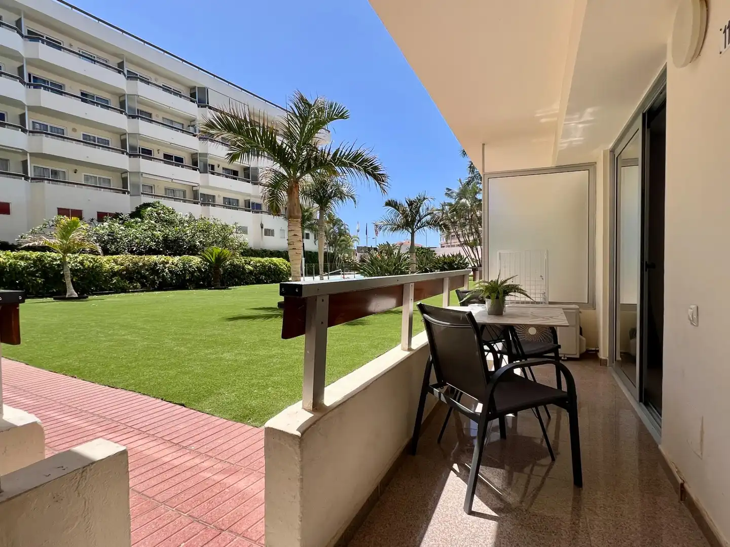 Terrassa de Apartament en venda en San Bartolomé de Tirajana amb Aire condicionat, Jardí privat i Moblat