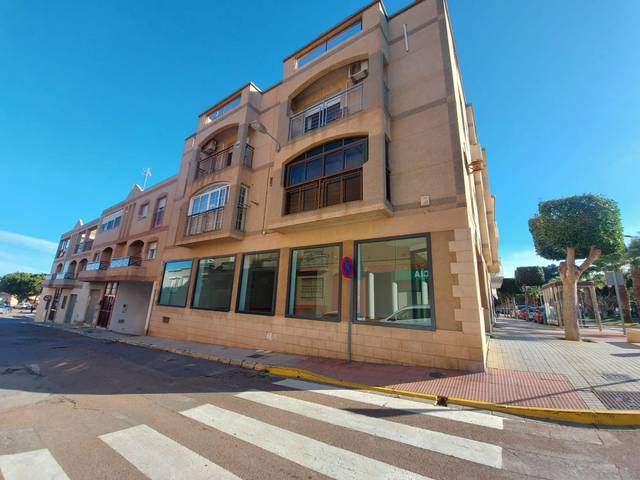 Local comercial en Alquiler en Santo Domingo