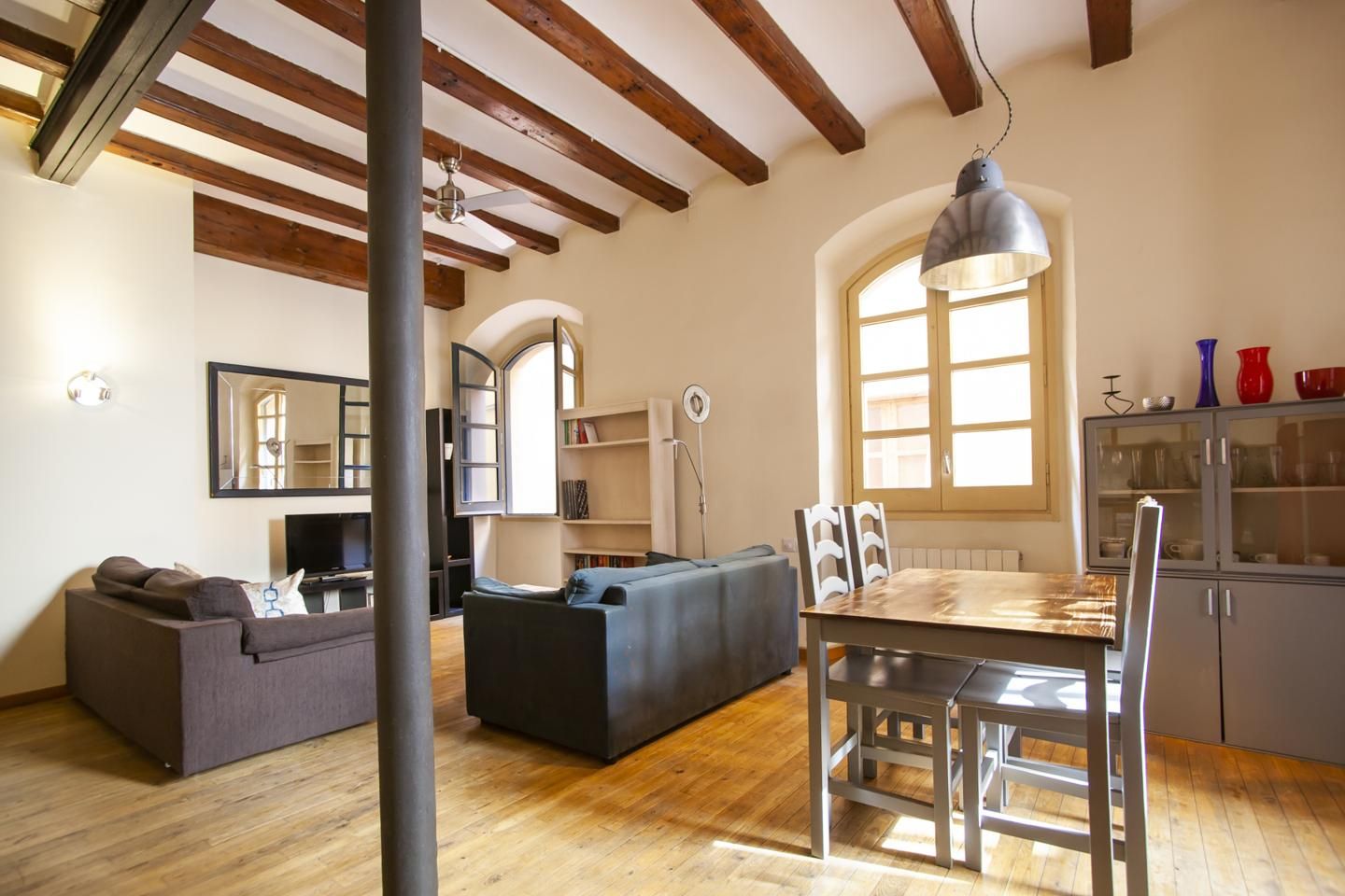 Flat to rent in Carrer d'En Cortines, Sant Pere, Sta. Caterina i la Ribera