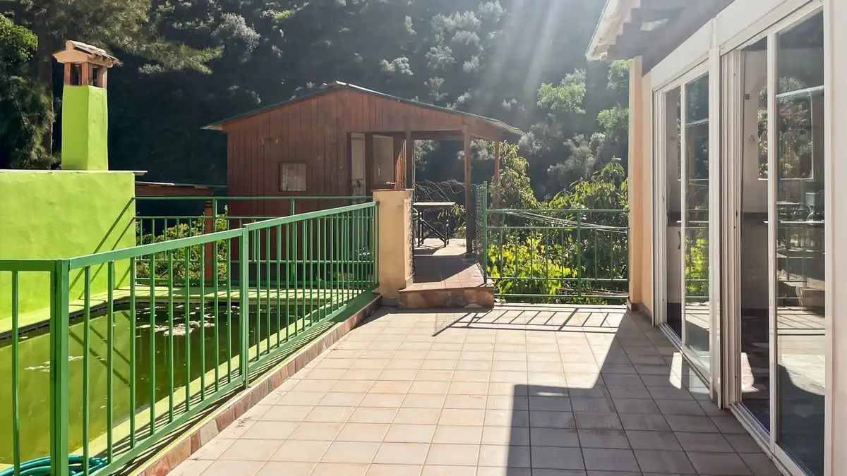 Terrassa de Finca rústica en venda en Málaga amb Aire condicionat, Traster i Piscina