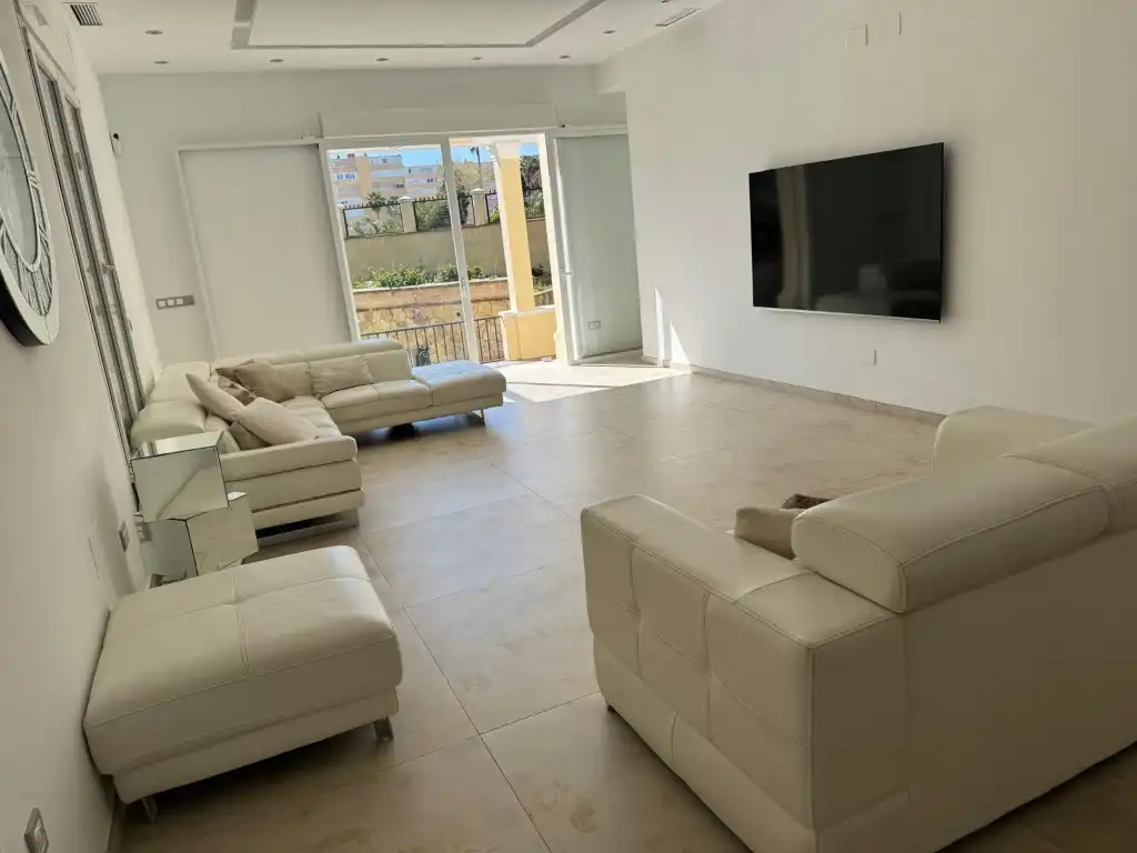Living room of Houses for rent in Torremolinos  with Air Conditioner, Private garden and Terrace