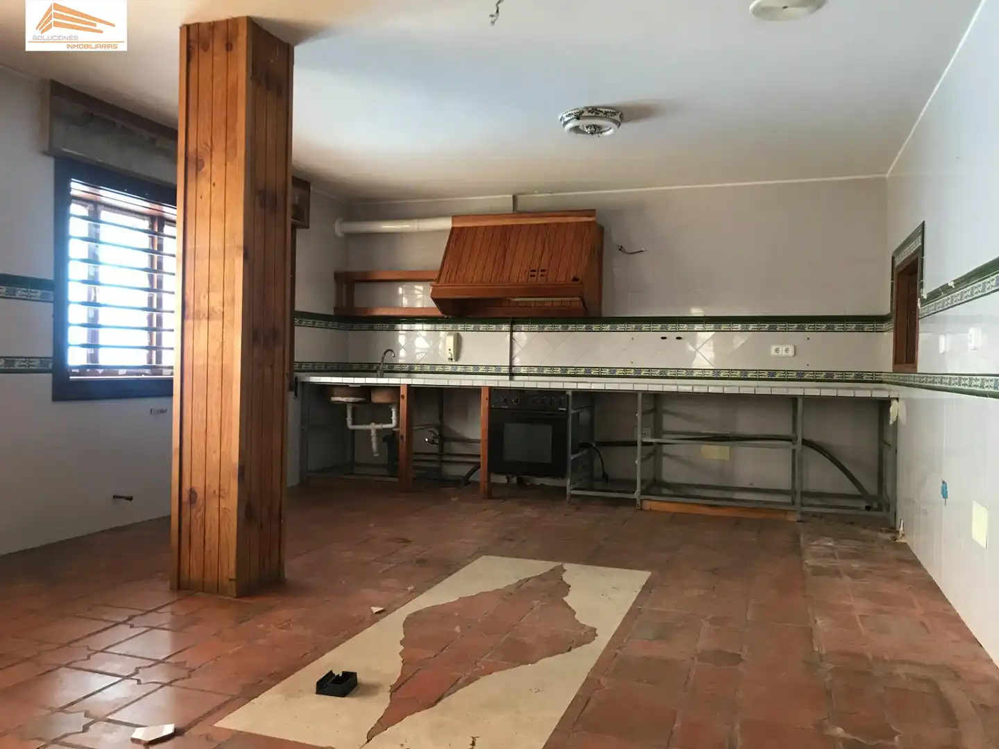 Küche von Einfamilien-Reihenhaus zum Verkauf in Pesquera de Duero