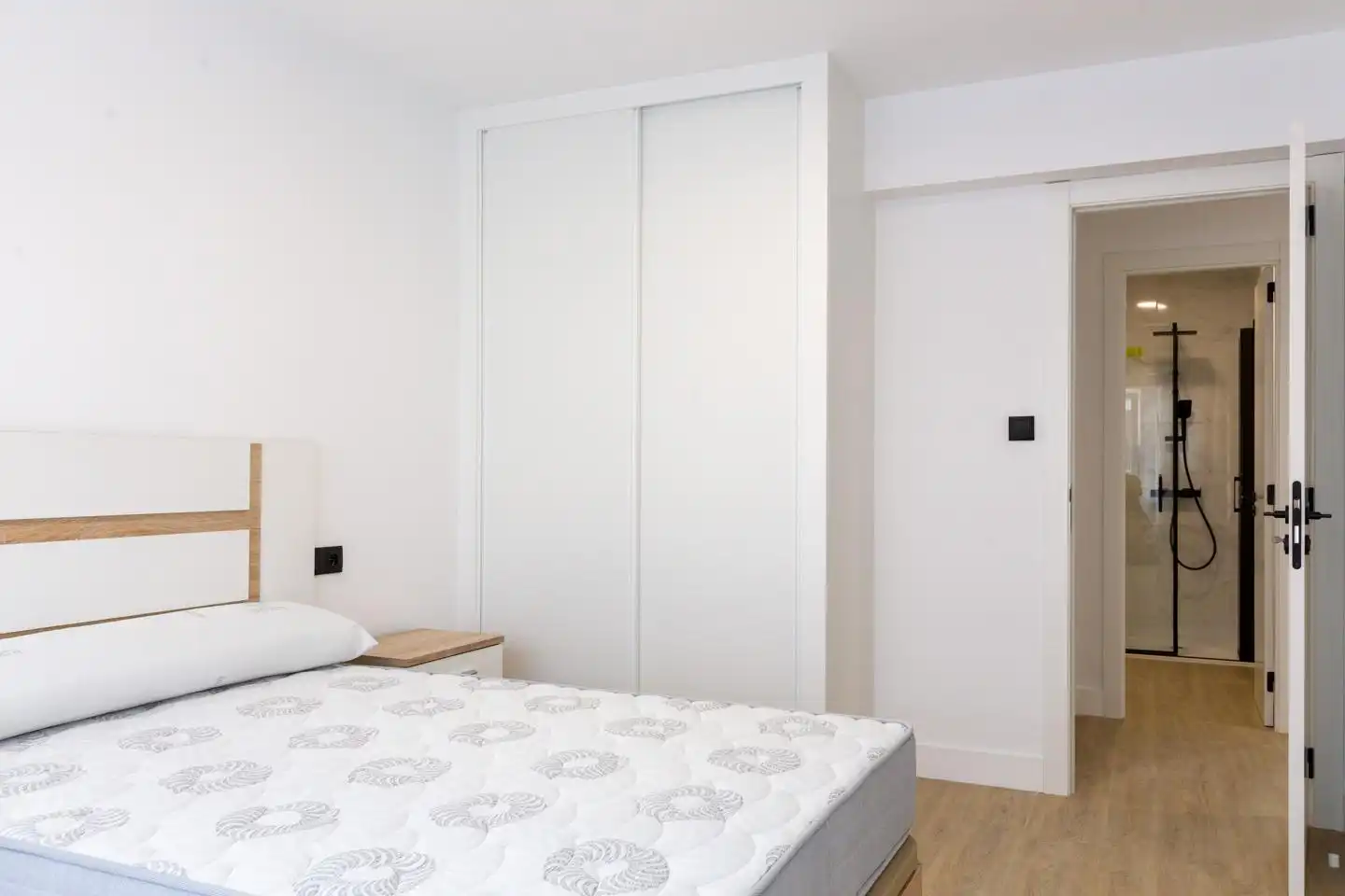 Habitación en Rúa Castrillón, Los Castros - Castrillón