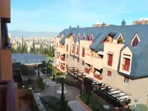 Vista exterior de Ático en venta en Granada con Aire acondicionado, Calefacción y Parquet