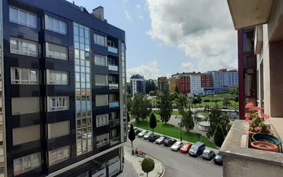 Exterior view of Flat for sale in Oviedo 