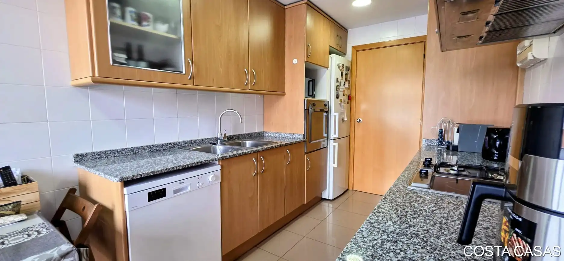 Kitchen of Duplexes for sale in Castelldefels  with Air Conditioner, Heating and Parquet flooring