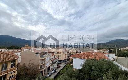 Vista exterior de Apartament en venda en Llançà amb Terrassa, Moblat i Balcó