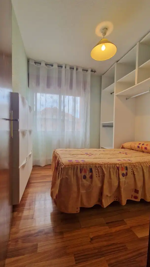 Schlafzimmer von Wohnung zum Verkauf in Cartes mit Heizung