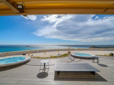 Appartement compact avec piscine à vendre à Playa de Poniente