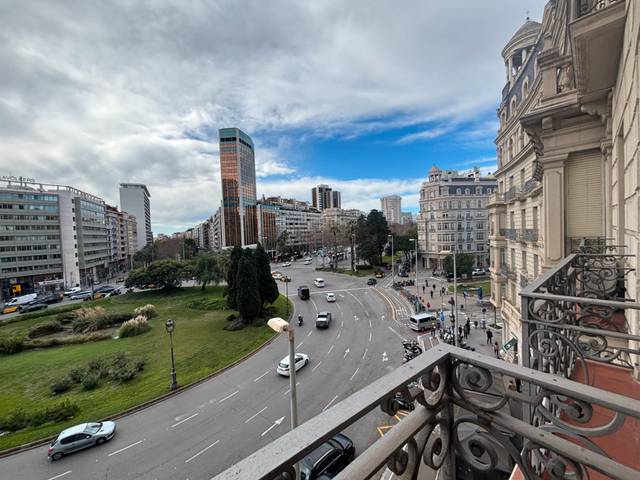 Oficina en Alquiler en Plaça de Francesc Macià en Sant Gervasi- Galvany