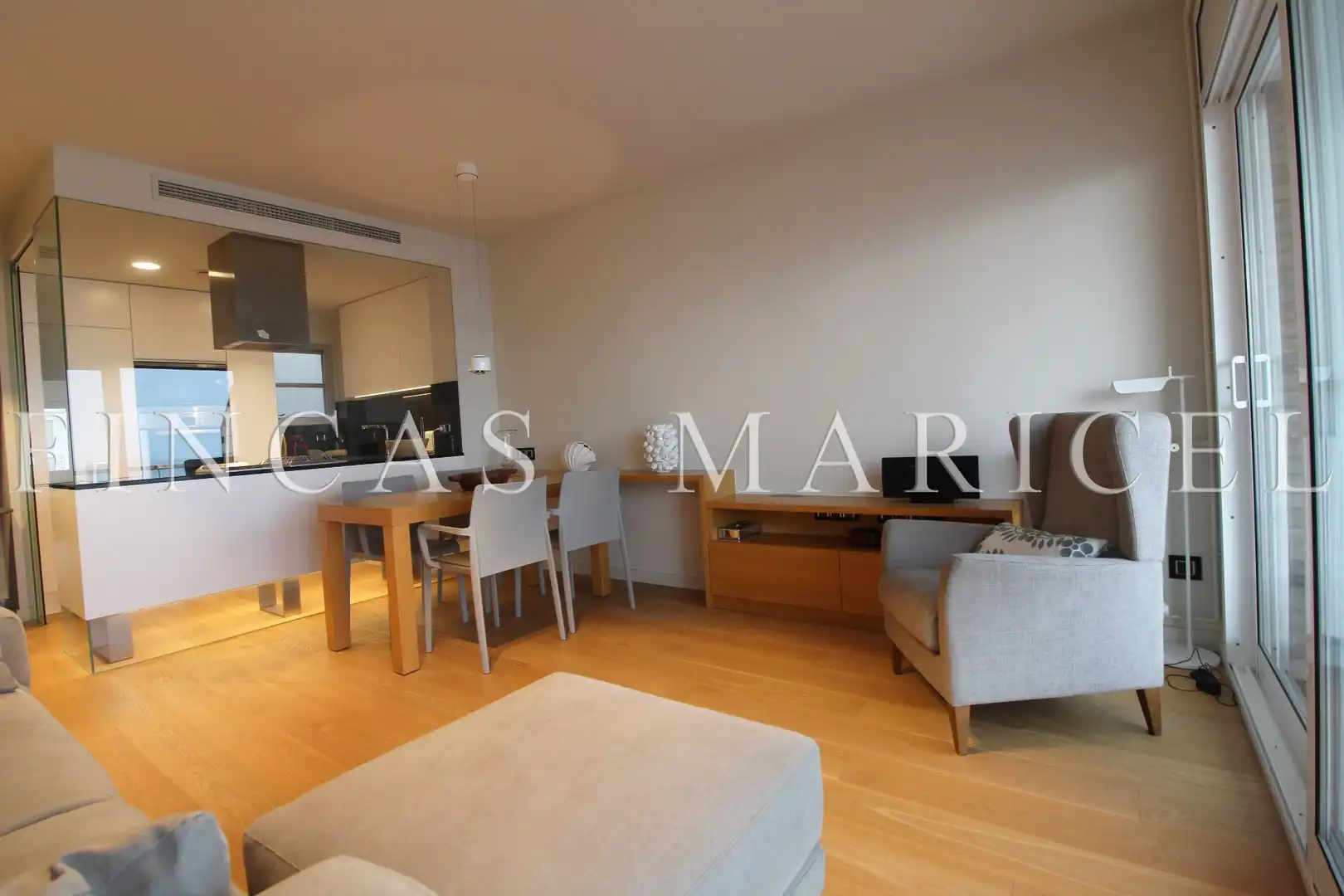 Living room of Flat for sale in Sitges  with Air Conditioner, Heating and Terrace