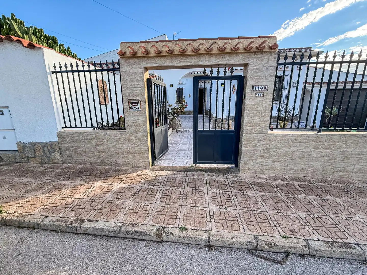 Semi-detached house with pool for sale in SALVADOR DALI, imagen 39