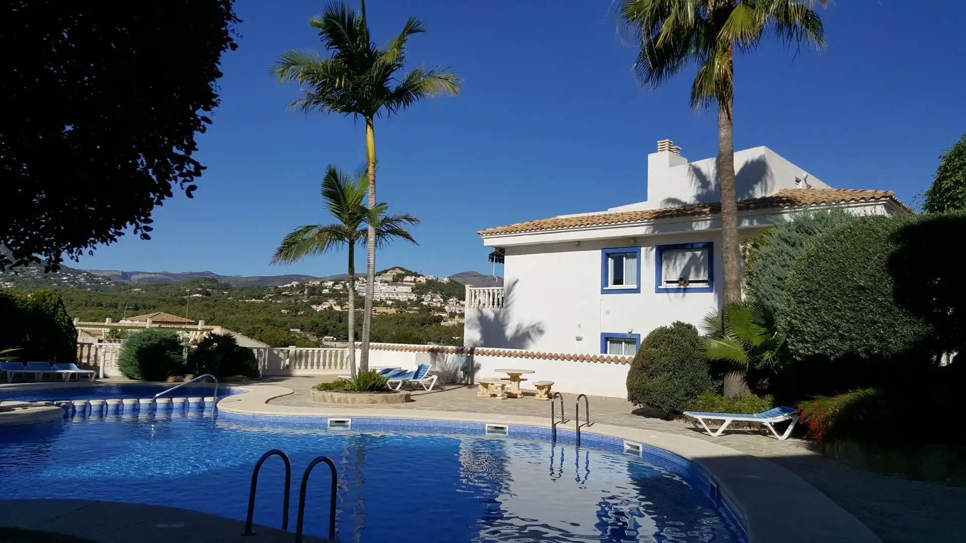 Piscina de Apartament en venda en Calpe / Calp amb Aire condicionat, Calefacció i Terrassa