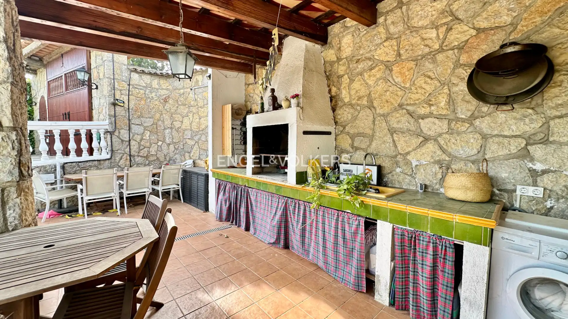 Terrasse von Haus oder Chalet zum Verkauf in Mont-roig del Camp mit Klimaanlage, Heizung und Privatgarten