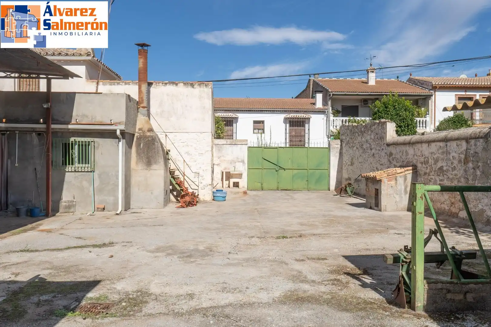 Vista exterior de Casa o xalet en venda en Albolote amb Terrassa i Balcó